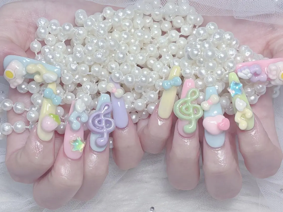 ネイル アートネイル オーロラネイル 長さ出し フットネイル ガーリー リリ 奈🎀のネイルデザイン