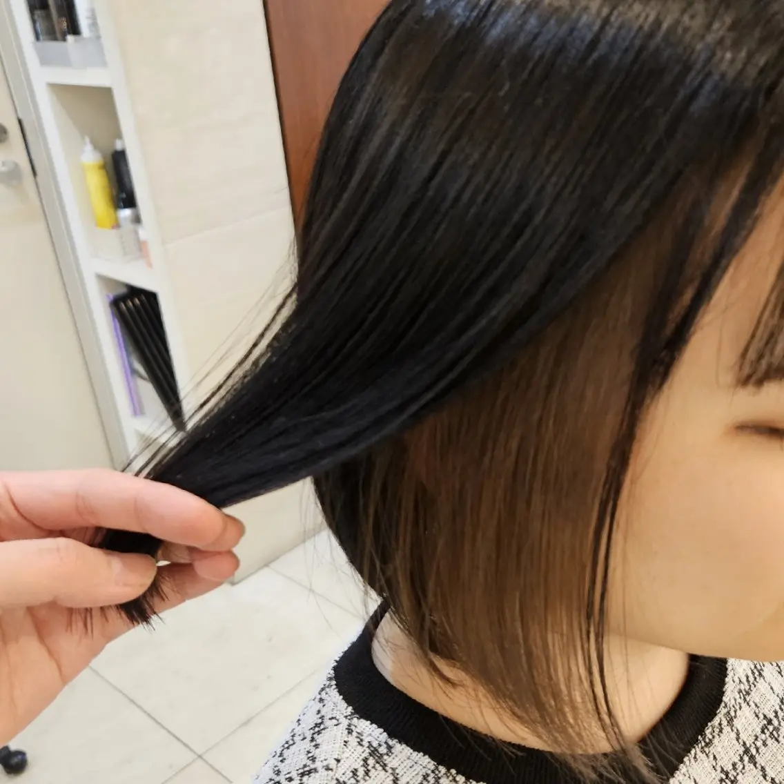 ミディアム ボブ カット ヘアカラー タカギ ヨウコのヘアスタイル