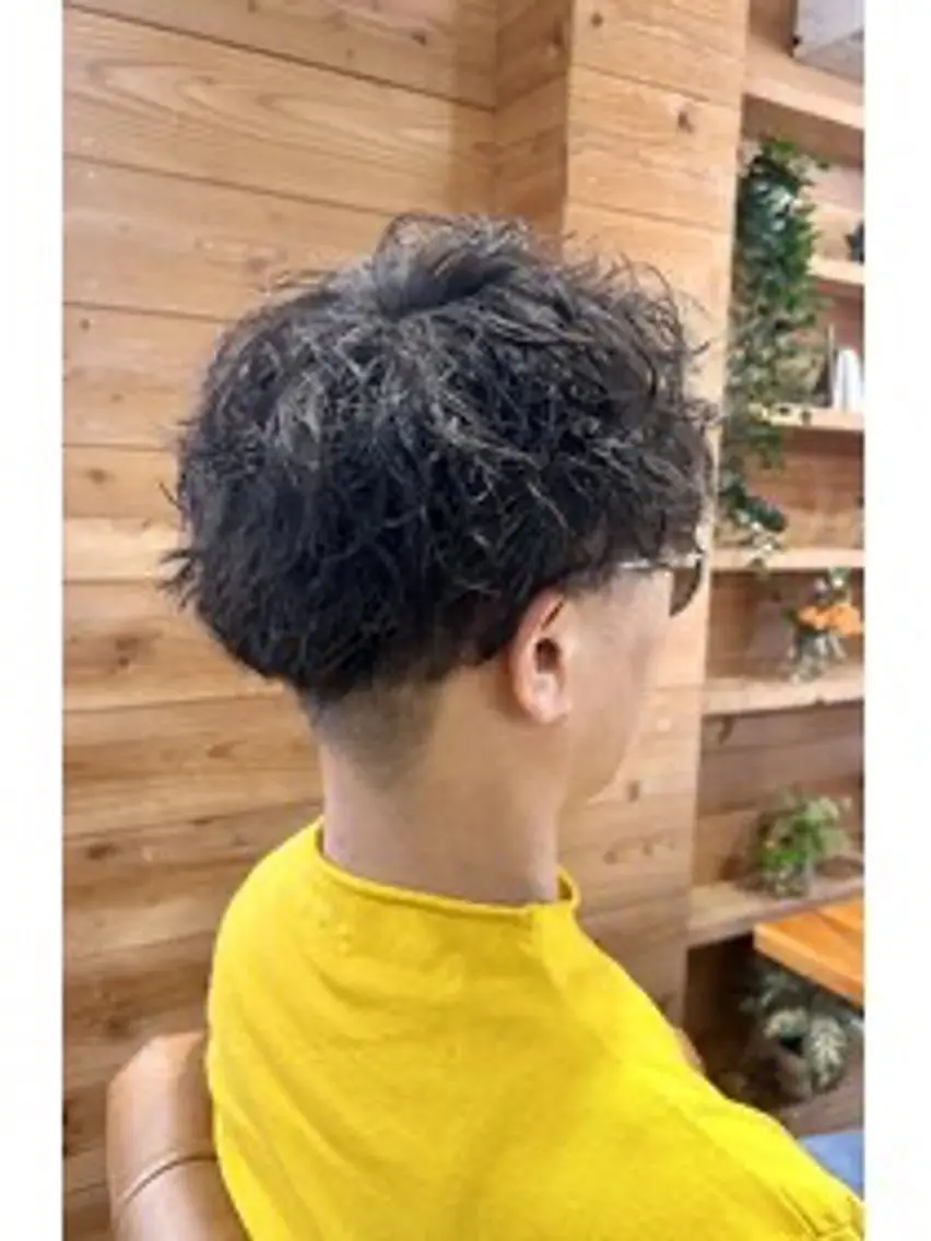 ショート パーマ メンズ メンズパーマ スパイラルパーマ NICCOLO西新 TERUのヘアスタイル