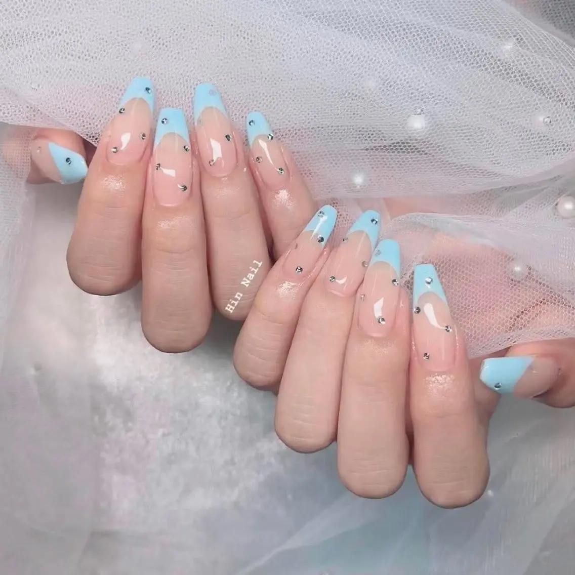 ネイル チークネイル ドット フットネイル フレンチネイル グラデーション ハンドネイル Hin Nailのネイルデザイン