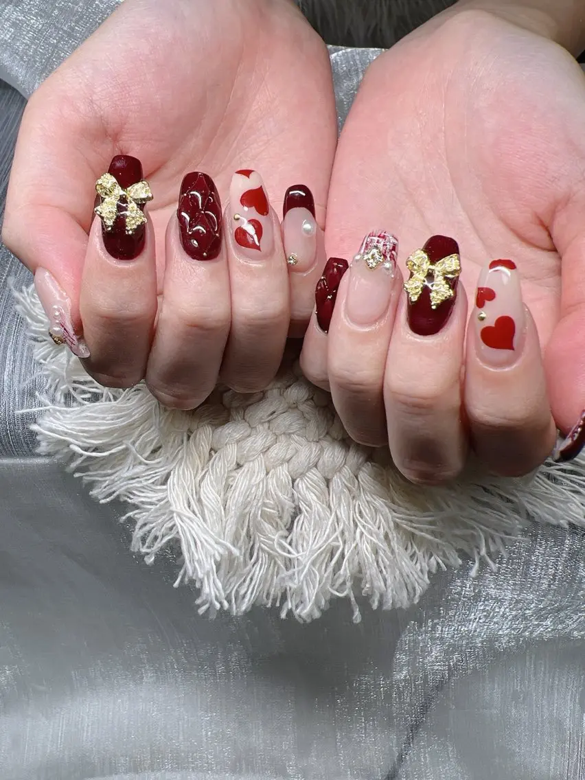 ネイル オーロラネイル チークネイル 長さ出し フットネイル フレンチネイル ハンドネイル Lee Nailsのネイルデザイン