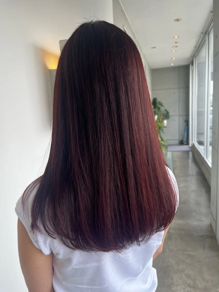セミロング レッドブラウン おせ ちさとのヘアスタイル