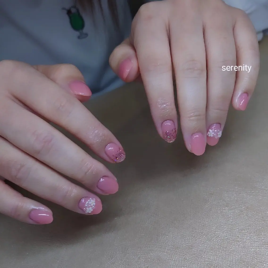ネイル フラワーネイル ラメ(グリッター) nail  serenityのネイルデザイン