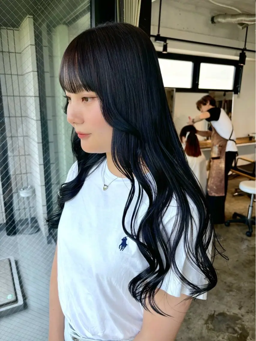 ロング カラー 黒髪 ブリーチ ブルーカラー ブルーブラック 透明感カラー 🪐ブリーチ/透明感 🪐HARUKAのヘアスタイル