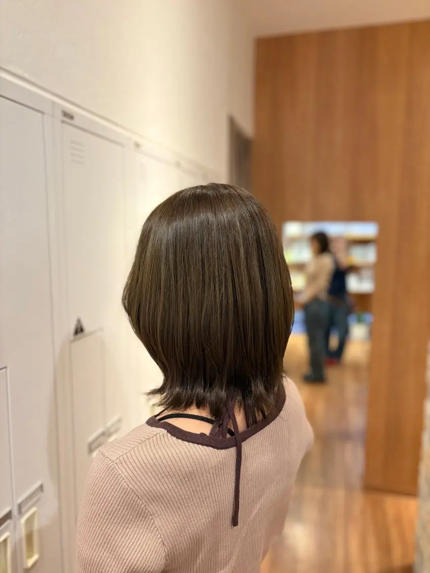ショート カラー ブラウンカラー オリーブブラウン 木田 絢子のヘアスタイル