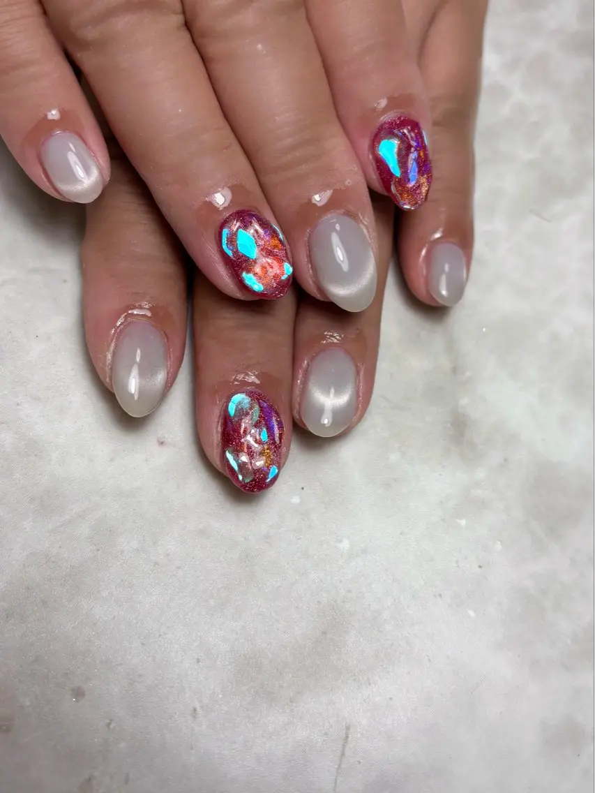 ネイル オーロラネイル マグネットネイル ストーンネイル ワンホンネイル Nailsalon E's cafeのネイルデザイン