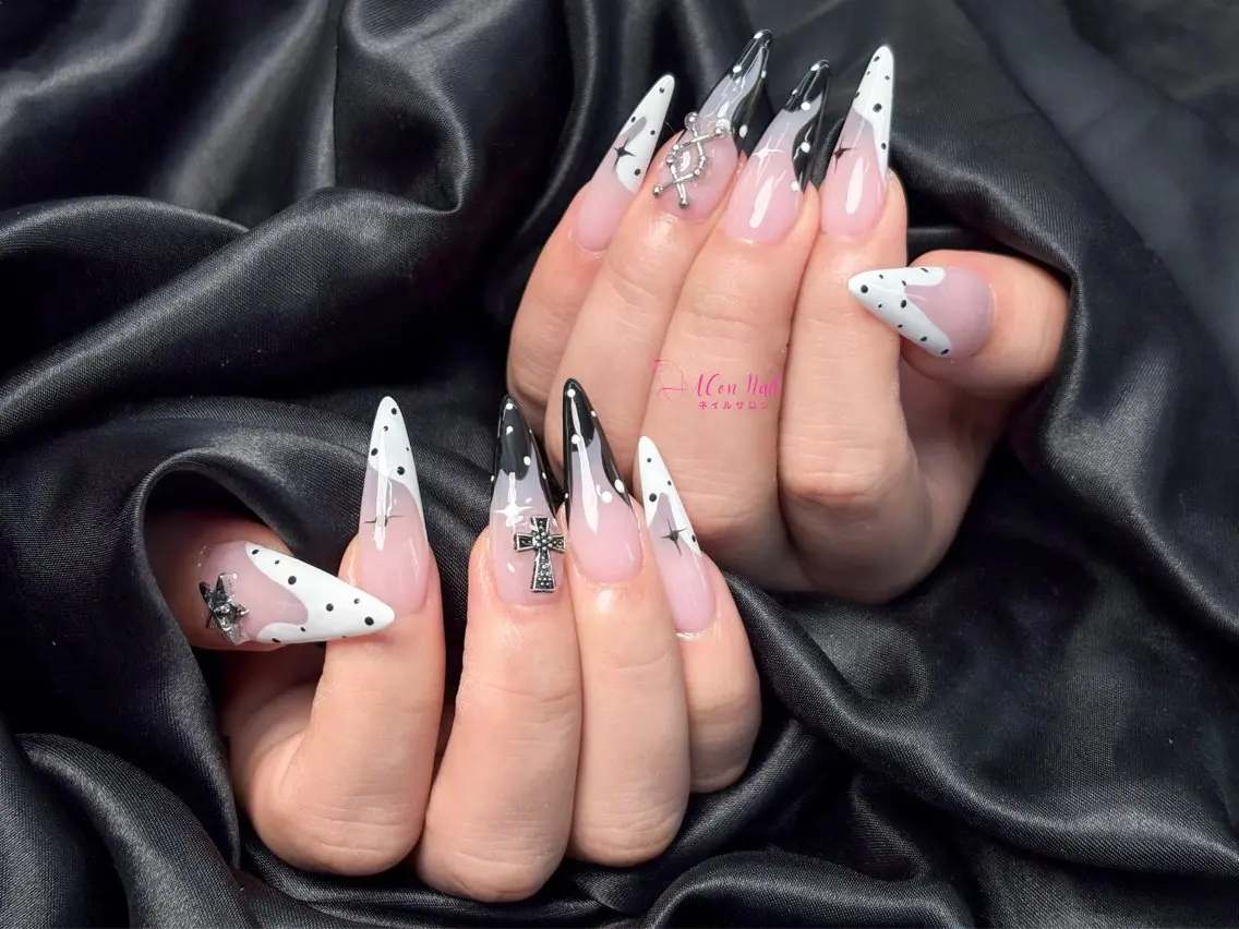 ネイル 桜ネイル 長さ出し フラワーネイル フレンチネイル ジェルネイル ハンドネイル ACon NailSalonのネイルデザイン