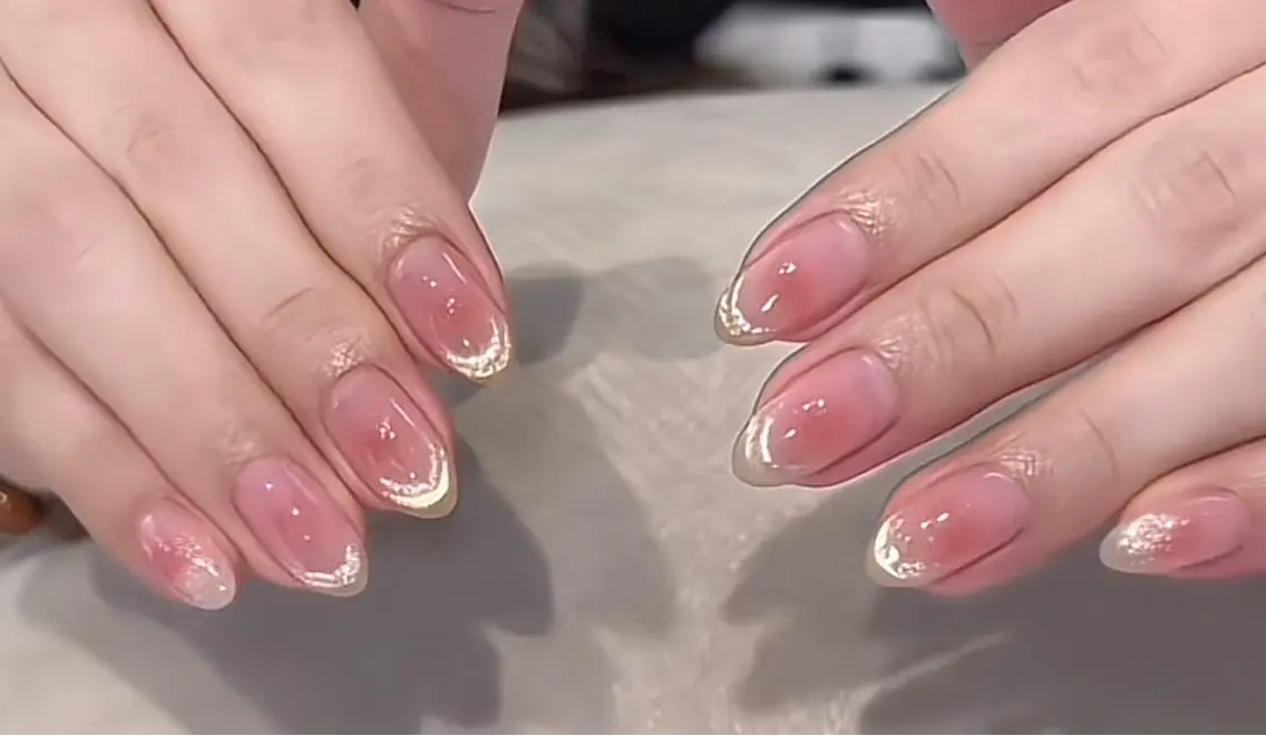 ネイル フレンチネイル グラデーション マグネットネイル マグネットフレンチ Mio Nailのネイルデザイン