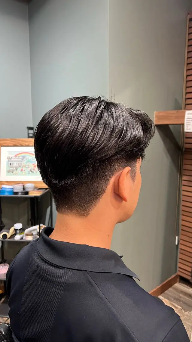 ミディアム センター分けマッシュ 募集中‼️荻沼快のヘアスタイル
