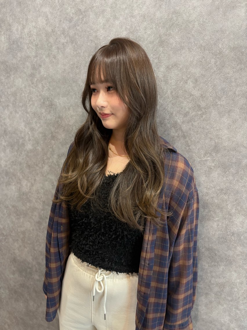 ロング カット ヘアカラー トリートメント デザインカラー／ 梶本 乃梨叶のヘアスタイル
