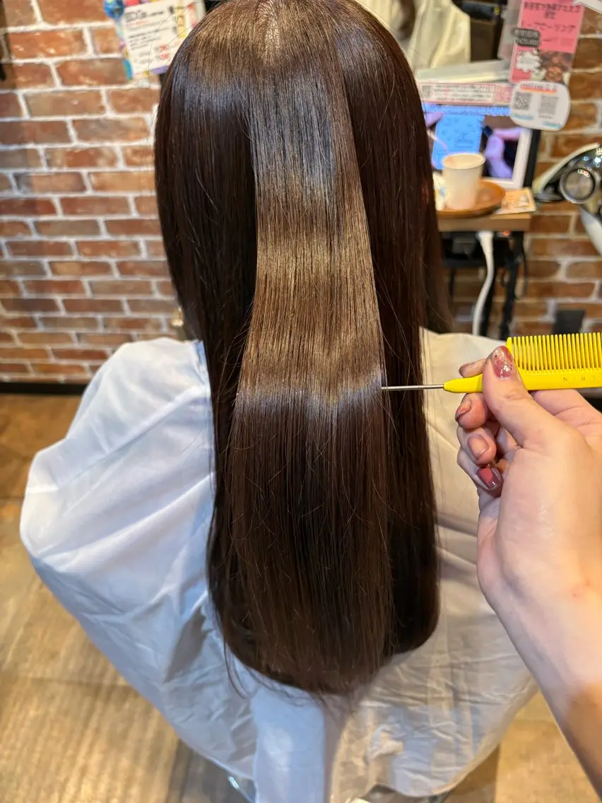 ロング カラー 髪質改善 飯村 麻莉奈のヘアスタイル