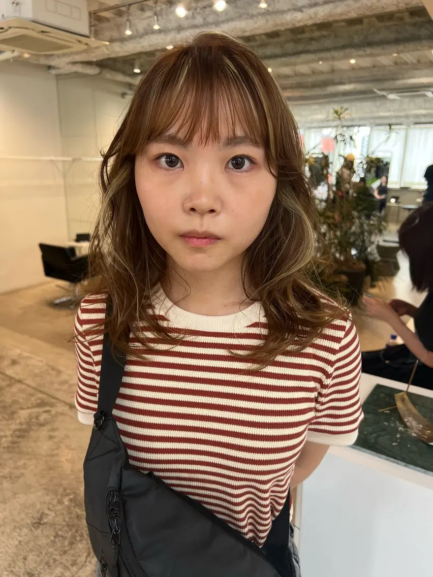 ロング カット ヘアカラー トリートメント 乕谷 美潮のヘアスタイル