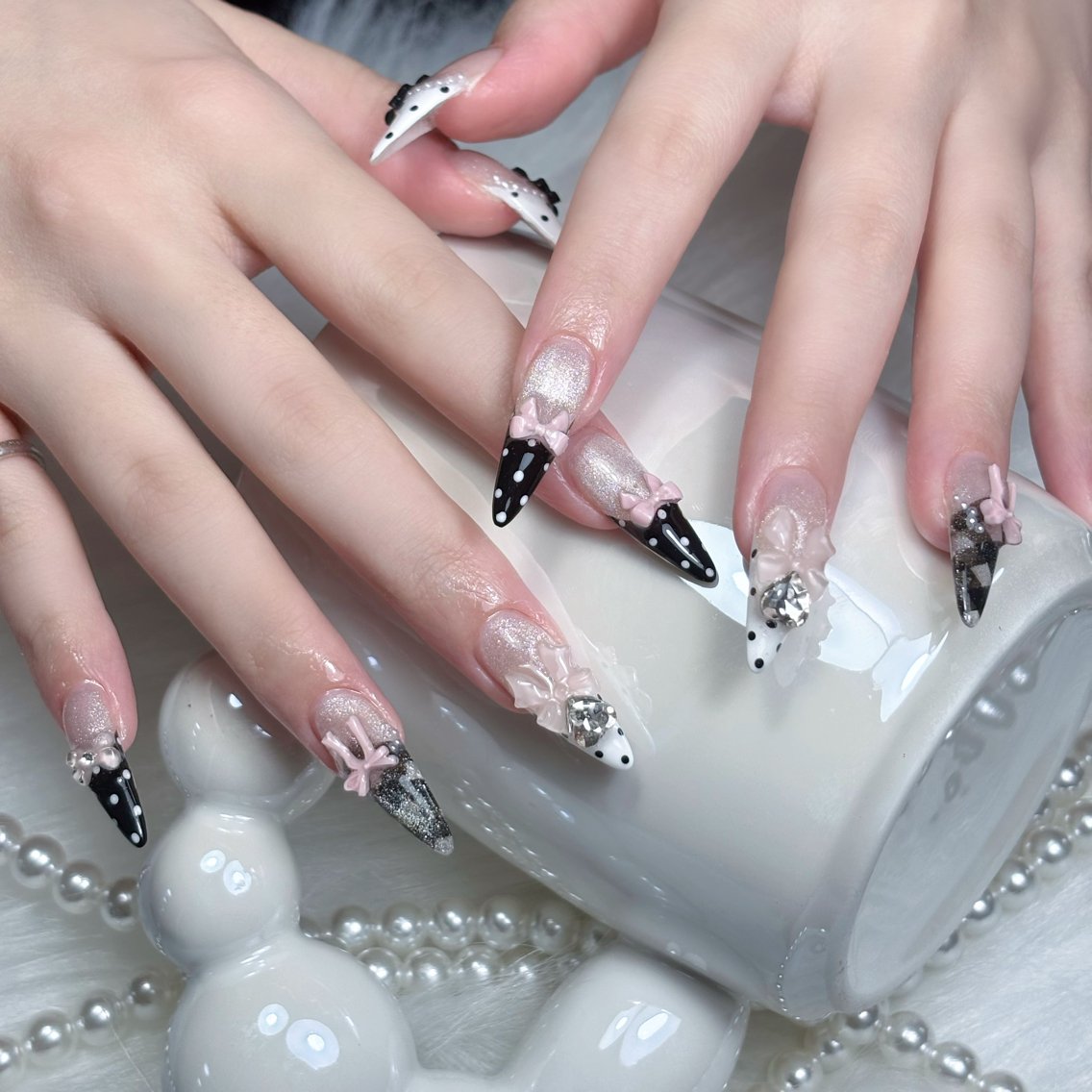ネイル ジェルネイル キラキラネイル ロングネイル マグネットネイル 持ち込み ハンドネイル Sully Nail  Labのネイルデザイン
