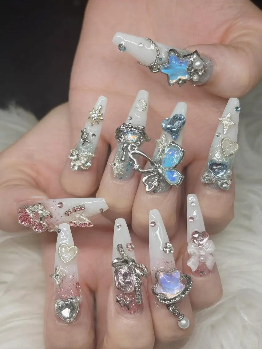 ネイル 長さ出し グラデーション 卒業式 キラキラネイル マグネットネイル Lee Nailsのネイルデザイン