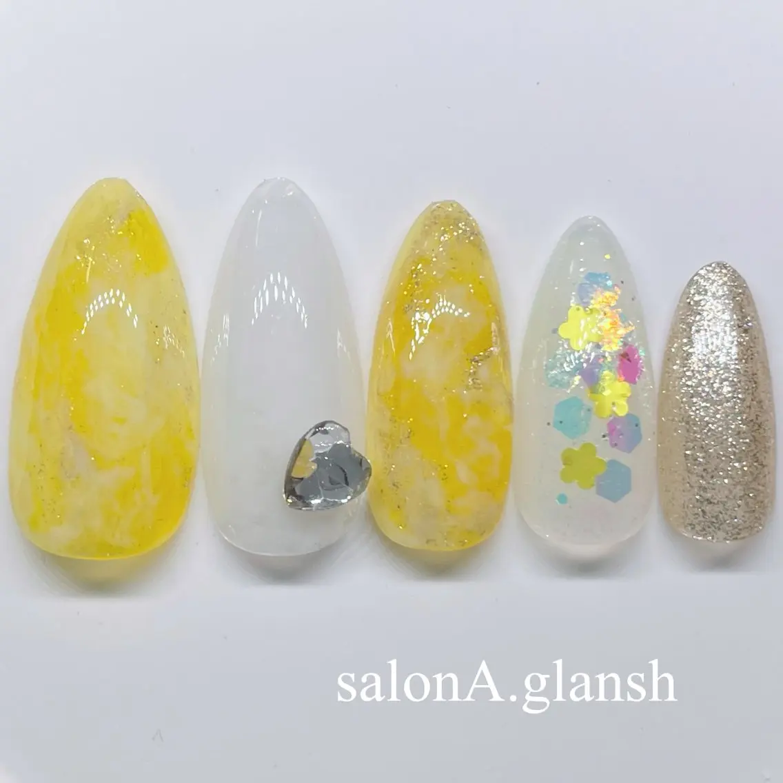 ネイル ハンドネイル 肌質改善salon♪ 効果がわかる♪南森町のエステ・リラクイメージ