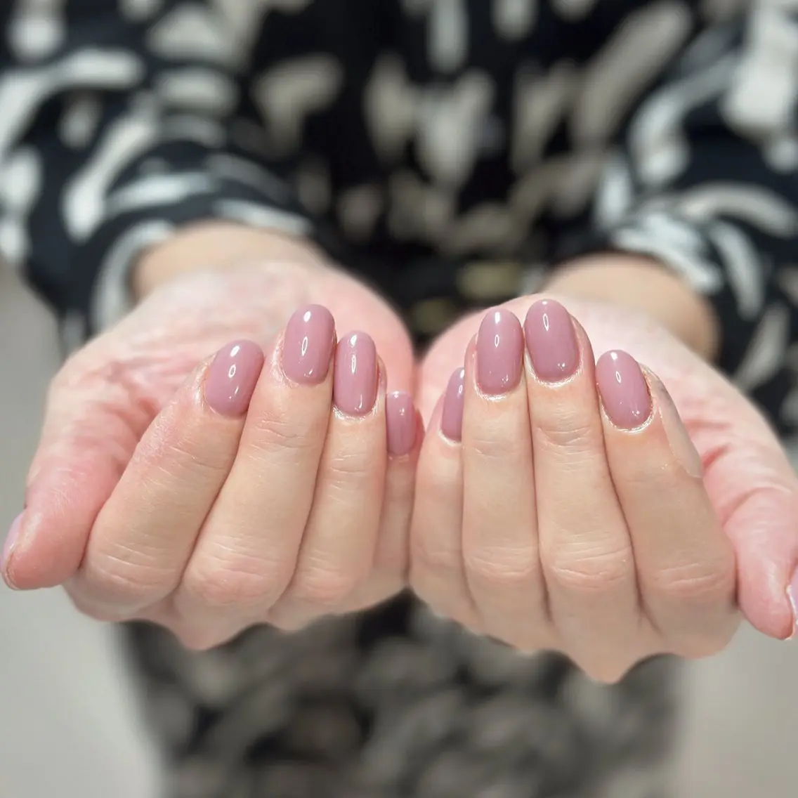 ネイル アートネイル オーロラネイル チークネイル フレンチネイル ガラスフレンチ 🎀YooLi Nail salonのネイルデザイン