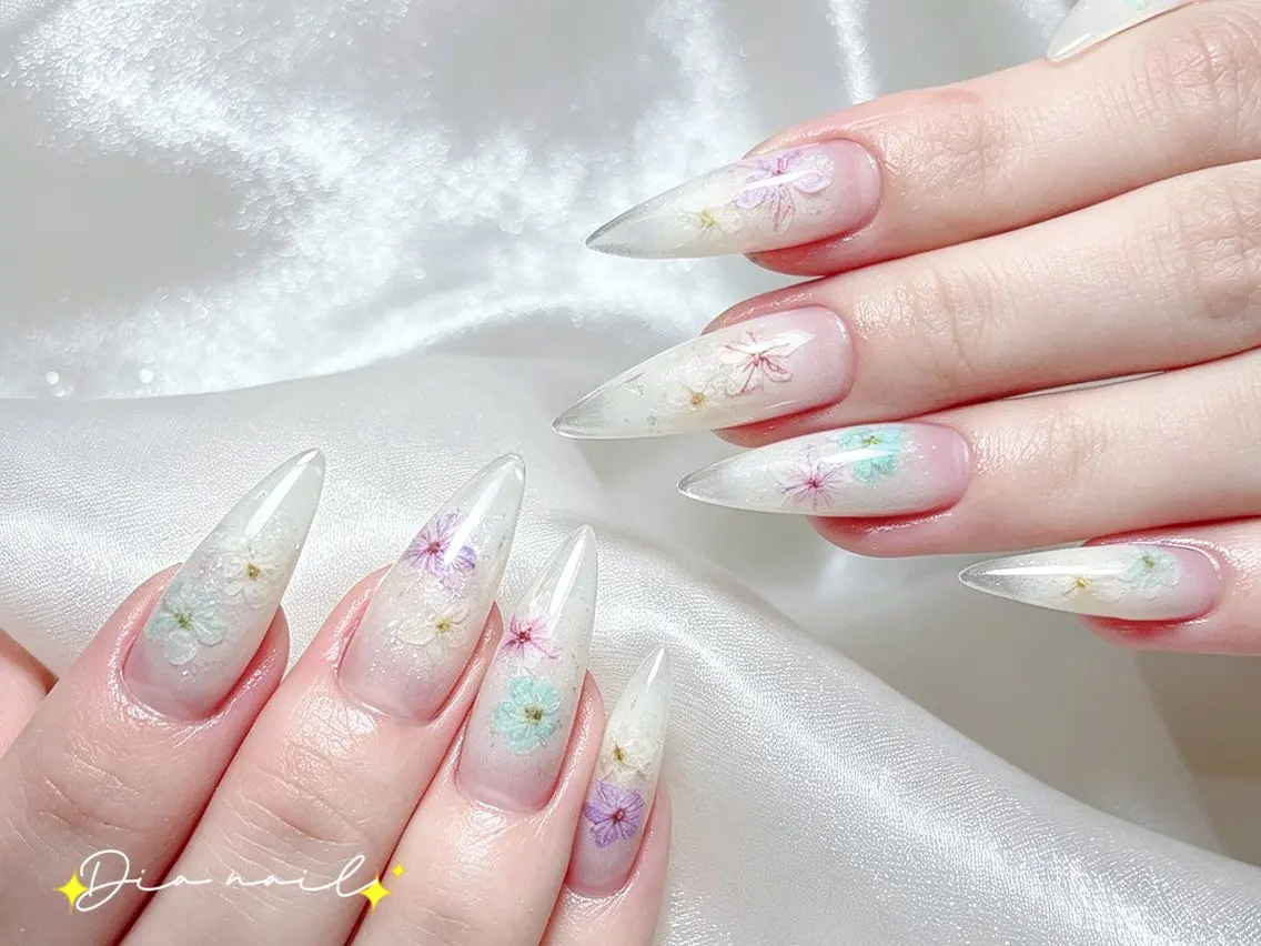 ネイル フットネイル 韓国ネイル レース マグネットネイル ニュアンスネイル ハンドネイル Dia nail サロンのネイルデザイン