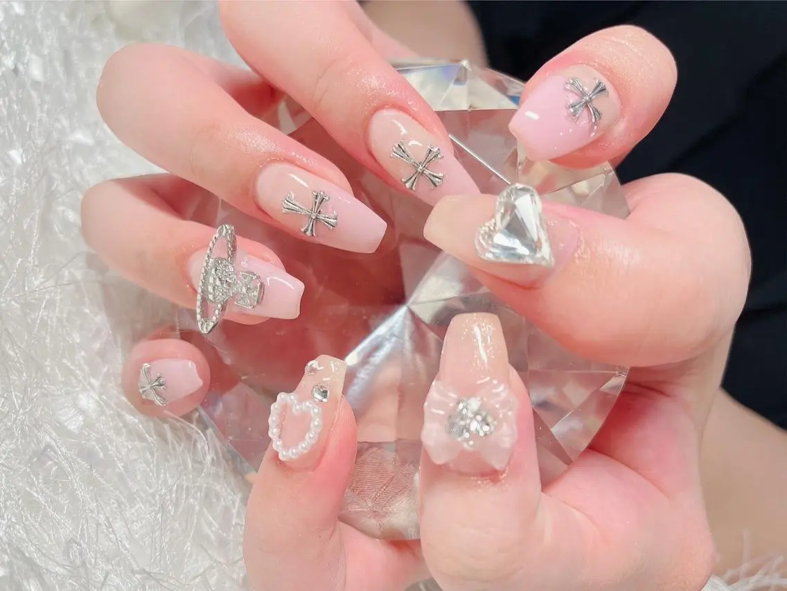 ネイル 長さ出し フレンチネイル ジェルネイル グラデーション 韓国ネイル ハンドネイル Nail&eye Belire 新宿のネイルデザイン