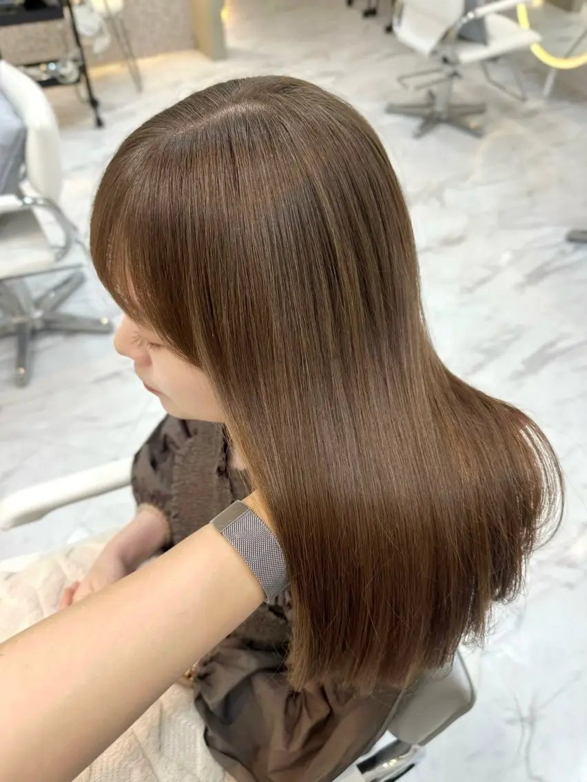 セミロング カット ヘアカラー トリートメント 髪質改善×艶カラー / sayaka🤍のヘアスタイル