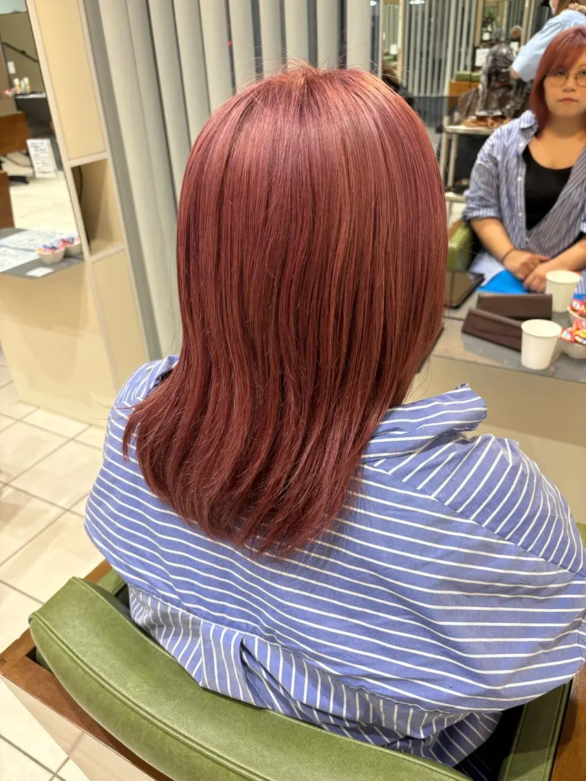 カラー ヘアカラー 中村 彩奈のヘアスタイル