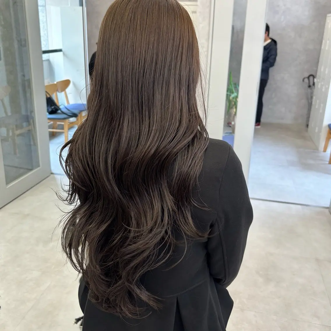 ロング カラー カット ヘアカラー NUMBER_ ユイナのヘアスタイル