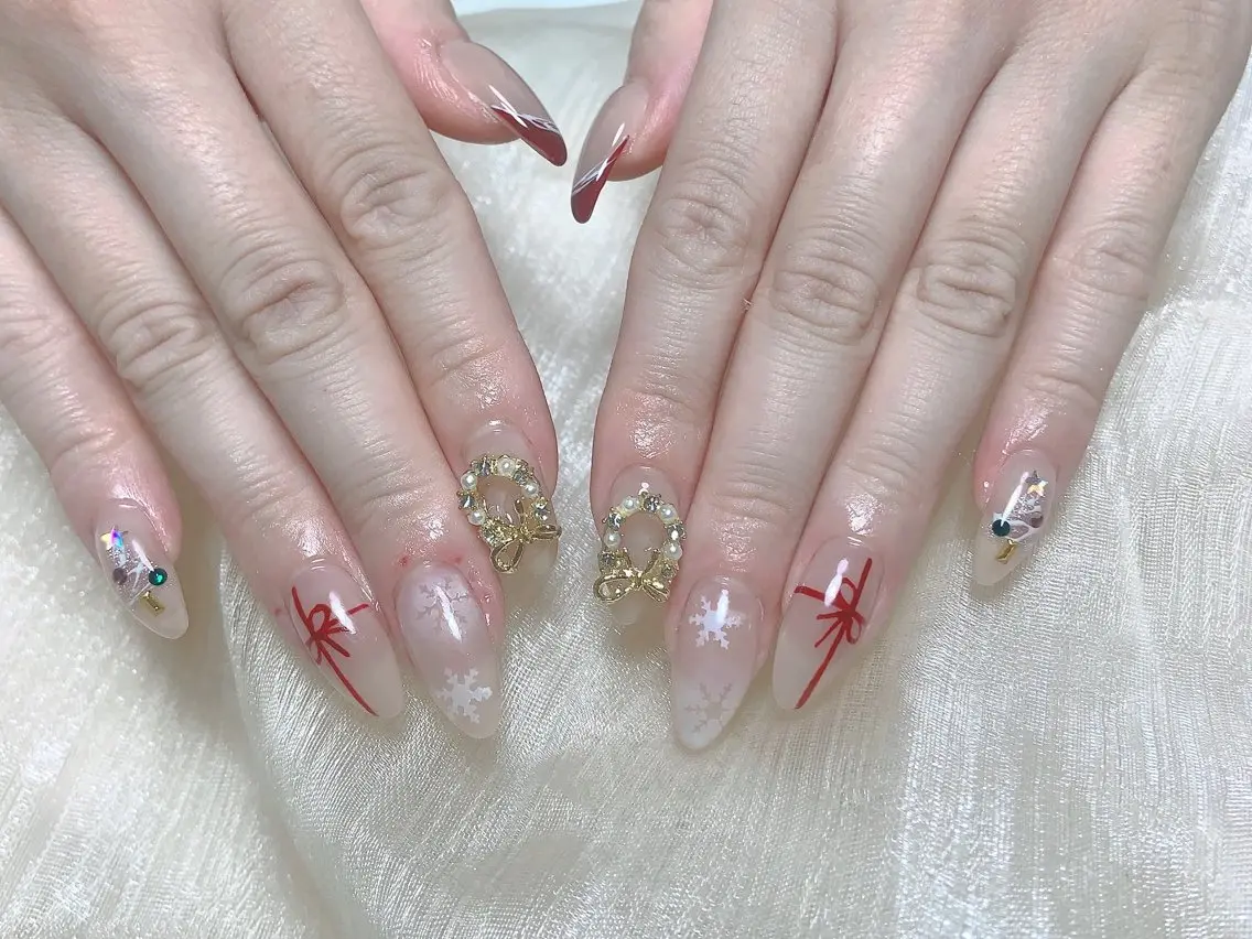 ネイル オーロラネイル チークネイル フレンチネイル ジェルネイル ガラスフレンチ Nail Jolieのネイルデザイン