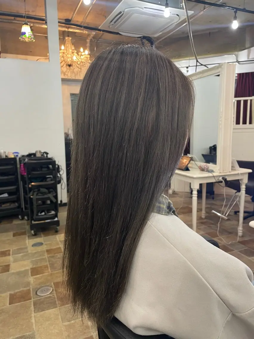 カラー 山本 総司のヘアスタイル