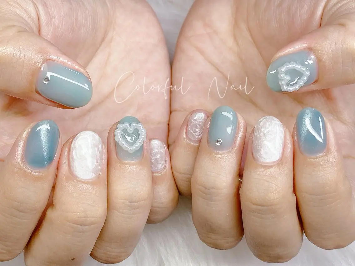 ネイル フラッシュネイル フットネイル フレンチネイル ジェルネイル ガラスフレンチ ハンドネイル 🎀Colorful 💅Nailのネイルデザイン