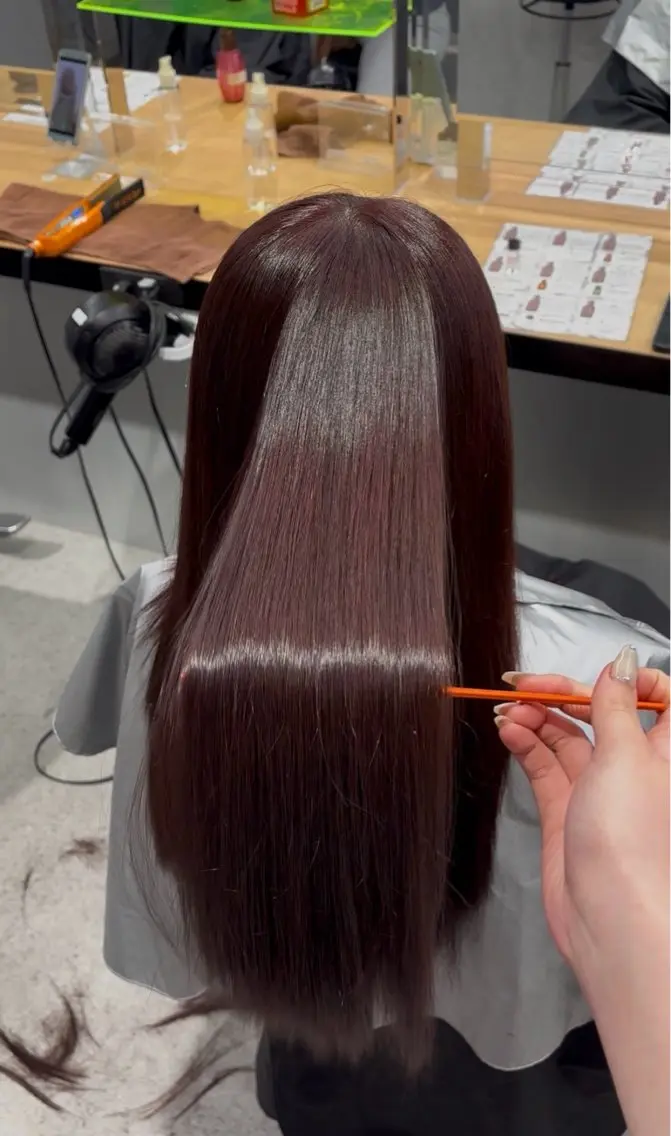 ロング ヘアカラー 🪅個性派カラー🪅 つぐみのヘアスタイル