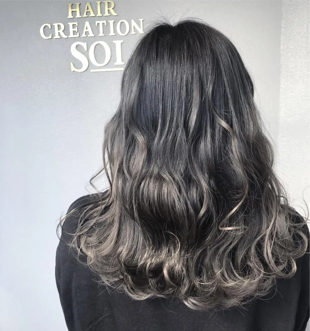 セミロング カラー グレージュ アイスグレージュ 大嶋 宏隆のヘアスタイル
