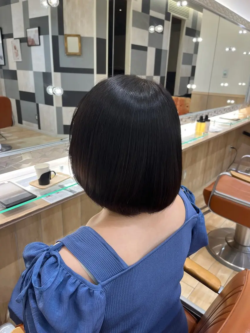 【平日10時〜限定】 ブリーチなしonecolor🥣☁️ (カラー悩んでる方なとこちらのメニューでご予約を‼️✅)の写真