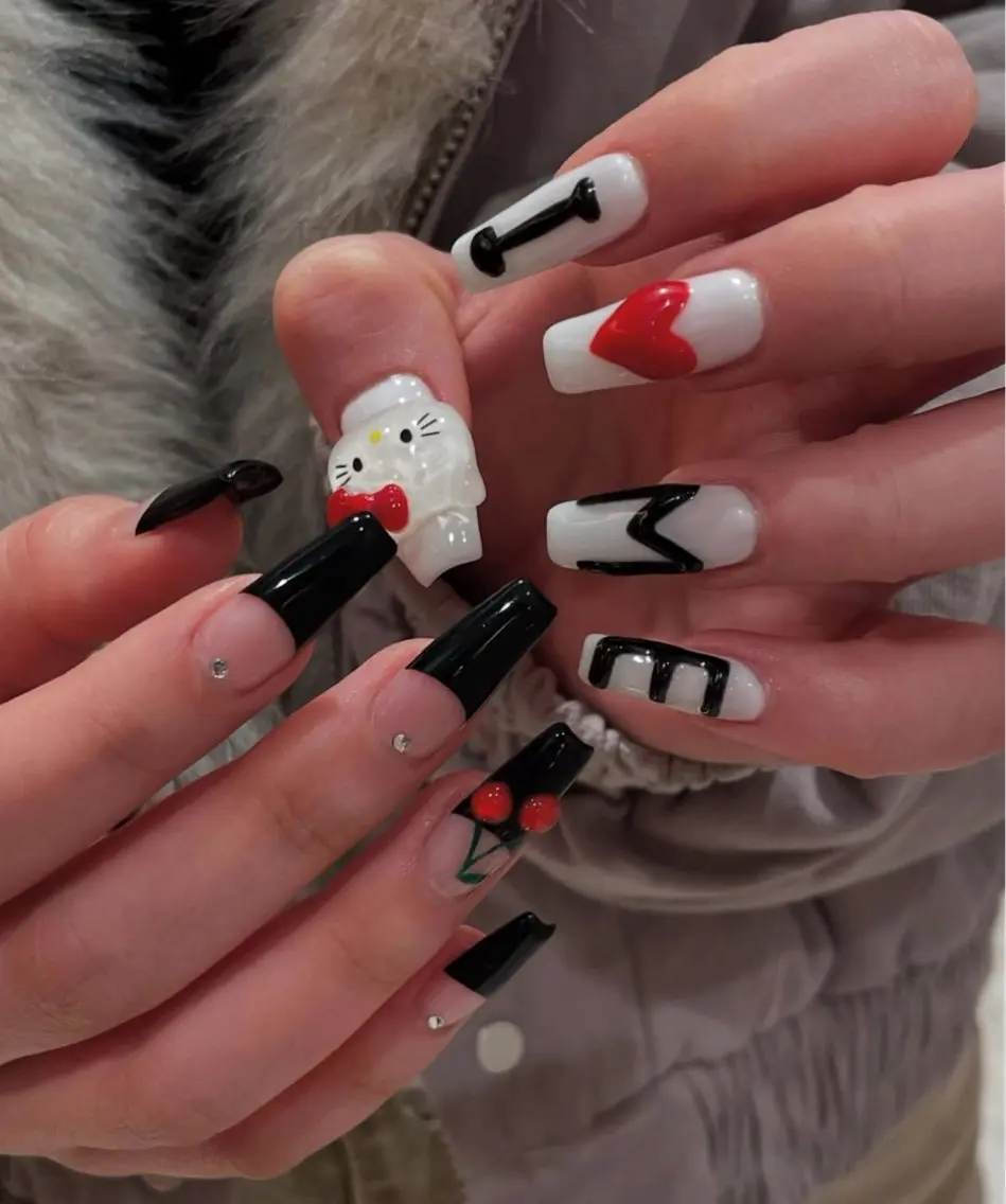ネイル グラデーション キラキラネイル ワンカラーネイル 冬ネイル Jenn Nail Salonのネイルデザイン