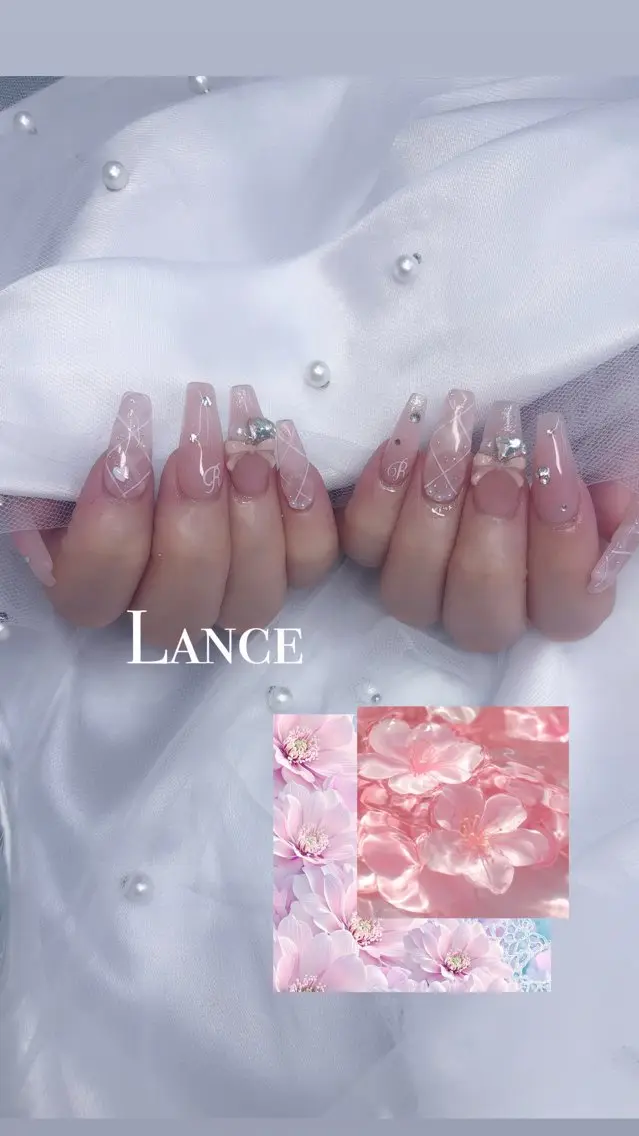 ネイル オーロラネイル ドット フットネイル 氷ネイル・うるうるネイル キラキラネイル ハンドネイル Lance nailのネイルデザイン