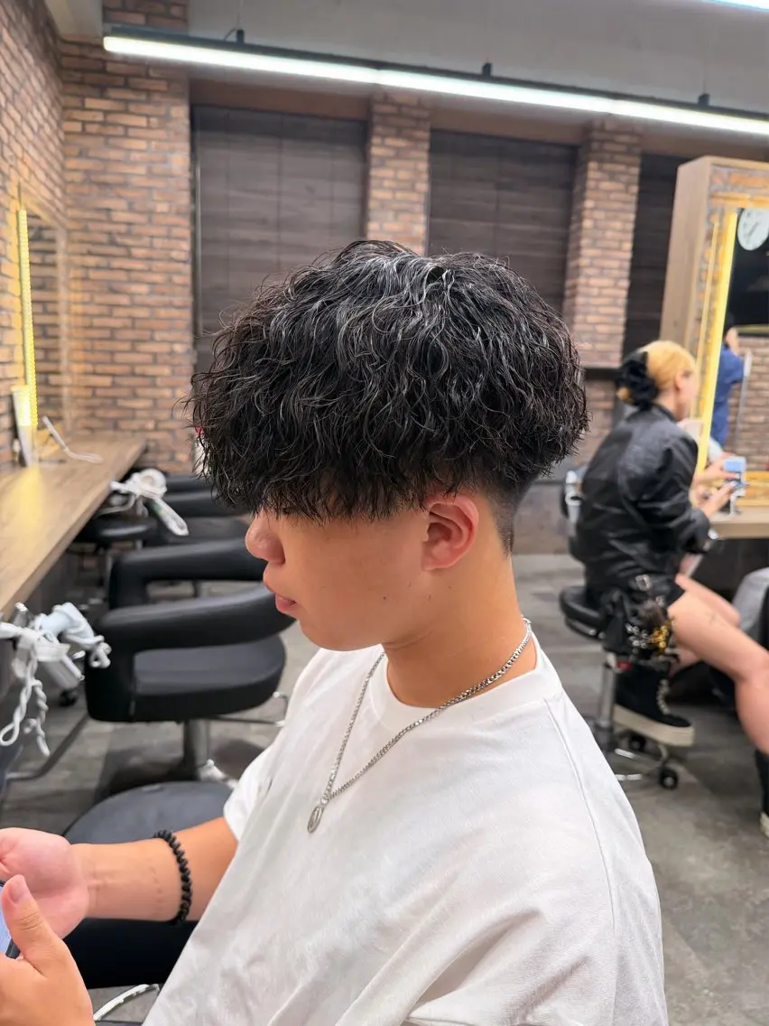 パーマ メンズ ツイスパ/シャドウ MANARUのヘアスタイル