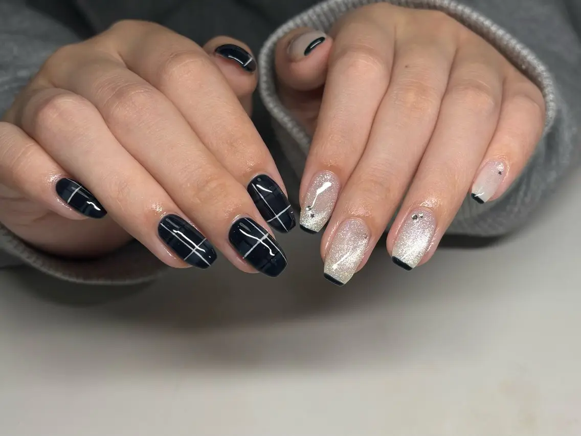 ネイル フレンチネイル マグネットネイル ネイビー nayu nailのネイルデザイン