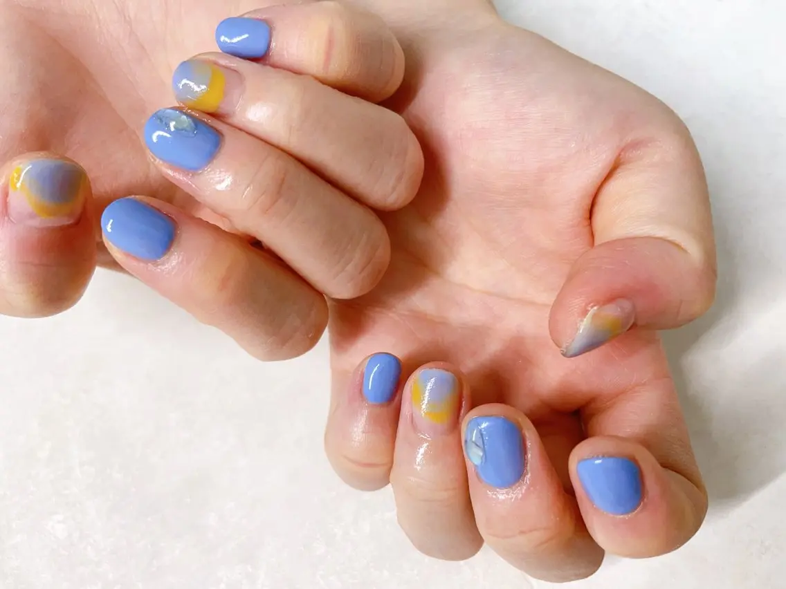 ネイル オーロラネイル フラワーネイル フットネイル フレンチネイル ジェルネイル ハンドネイル mogunail &blowのネイルデザイン