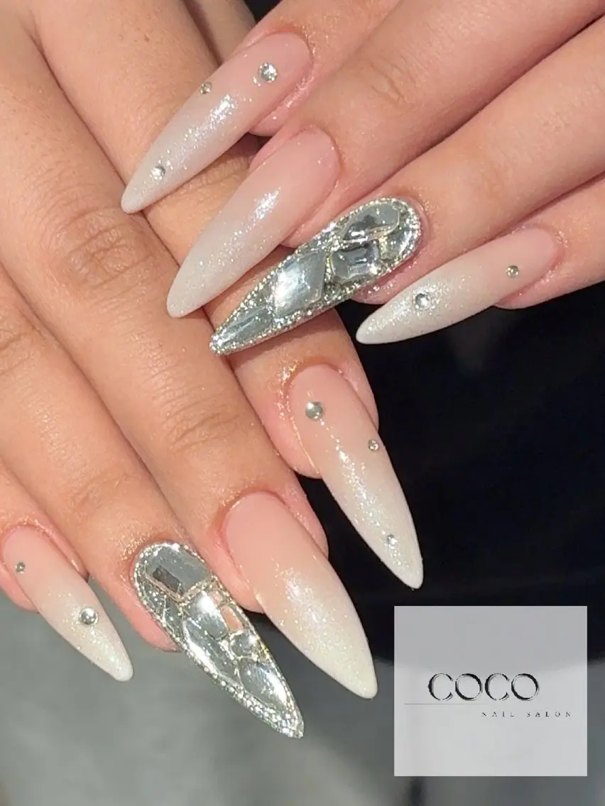 ネイル ハンドネイル NAIL SALON / 耳ツボ HBLのネイルデザイン