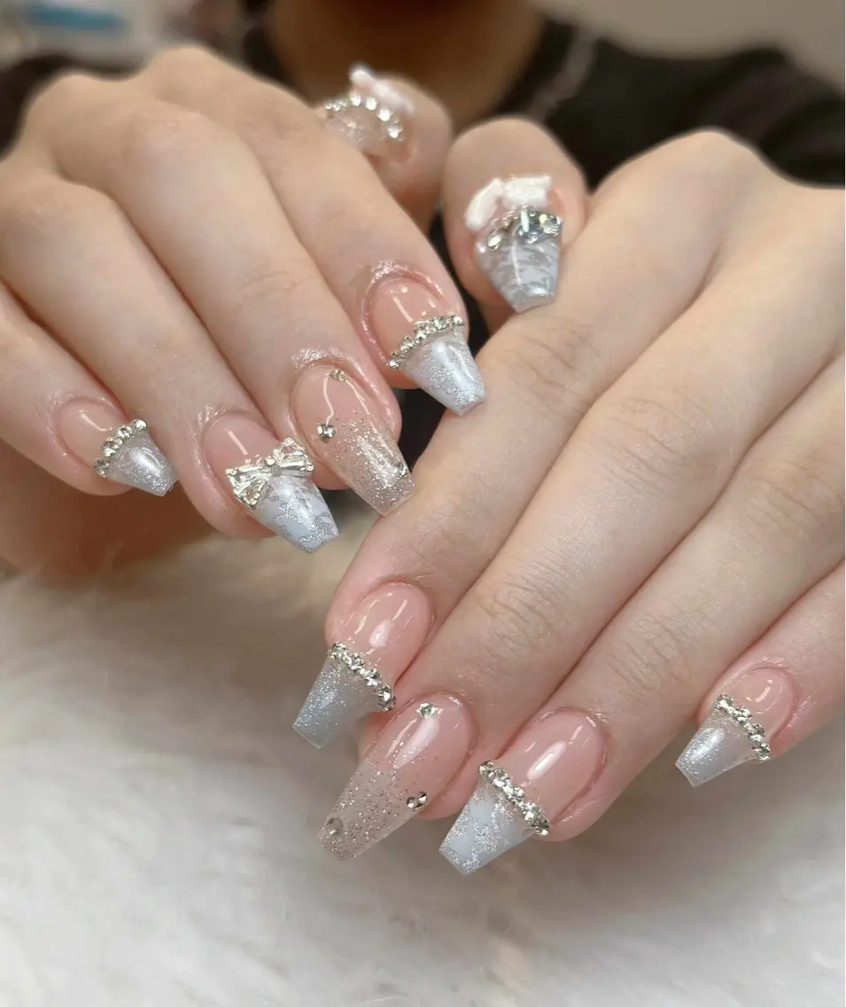 ネイル アートネイル ジェルネイル ニュアンスネイル シンプルネイル ネイルチップ ハンドネイル Nie Nail Shinokuboのネイルデザイン