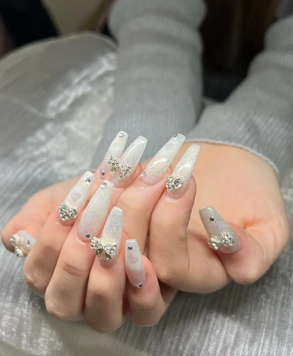 ネイル 長さ出し グラデーション 卒業式 キラキラネイル マグネットネイル Lee Nails チップ長さだし専門店のネイルデザイン