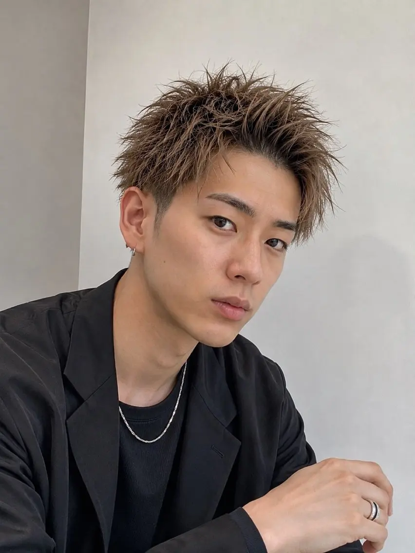 ショート カラー メンズ メンズハイトーン スパイキーショート ハイトーンカラー ショートヘア カット ヘアカラー トリートメント 🌞塙 湧貴🌞 スパイキーショートのヘアスタイル