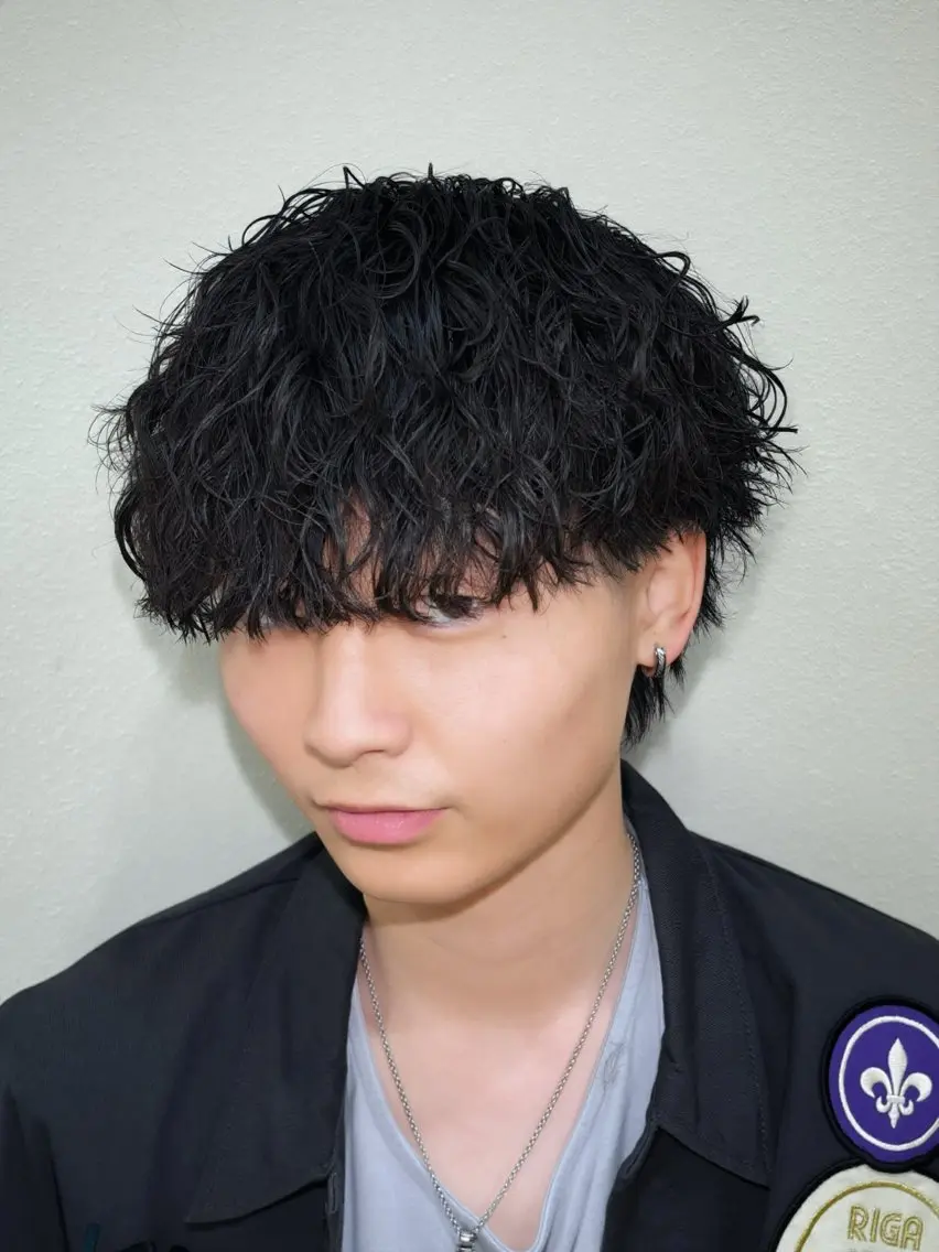 ショート パーマ メンズ カット パーマ トリートメント パーマ職人DAIKI ツイスパ/波巻きのヘアスタイル