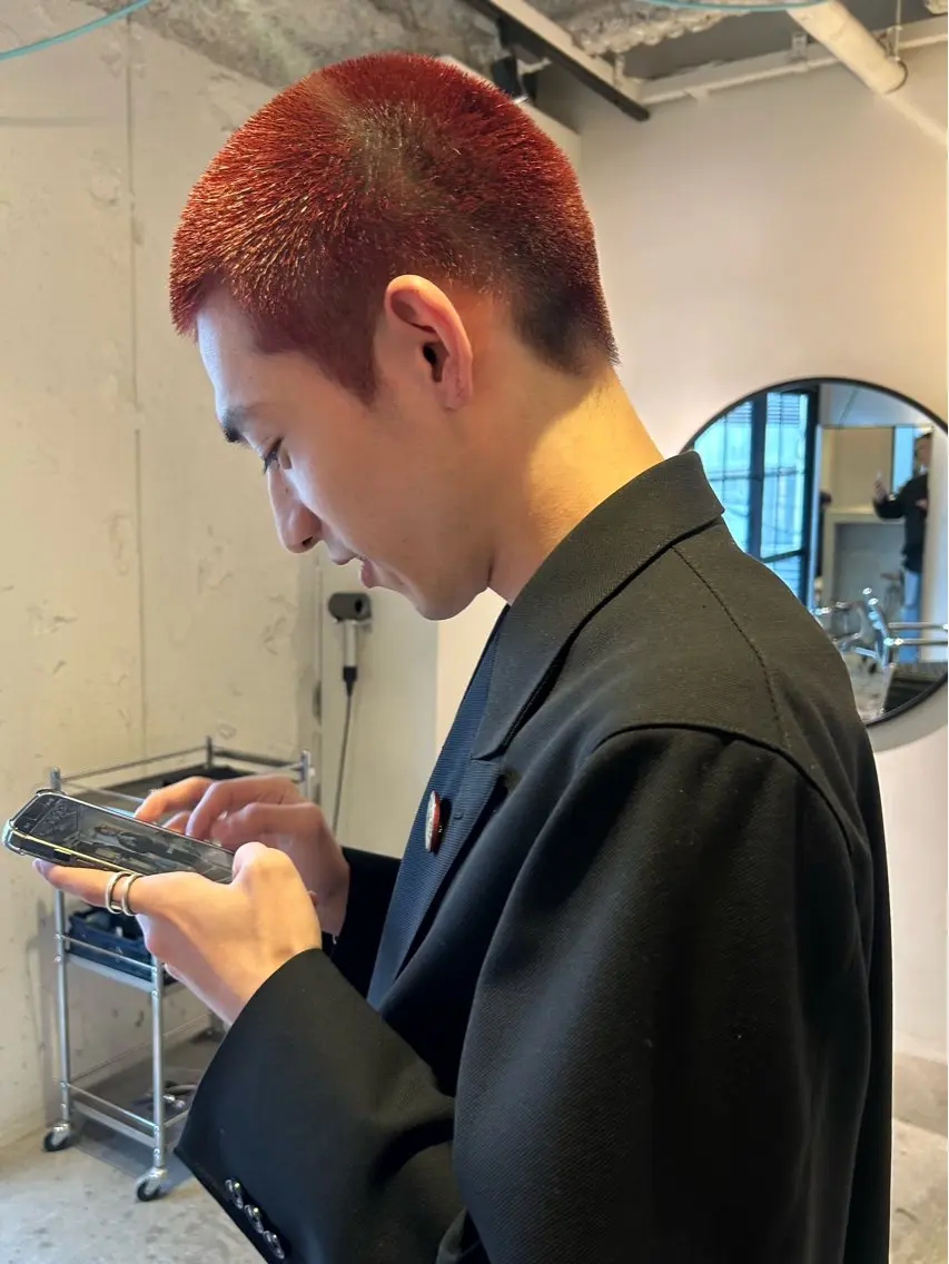 ショート カラー メンズ ボウズ メンズハイトーン ハイトーンカラー カット ヘアカラー トリートメント 村上雅人 ナチュラルモードのヘアスタイル