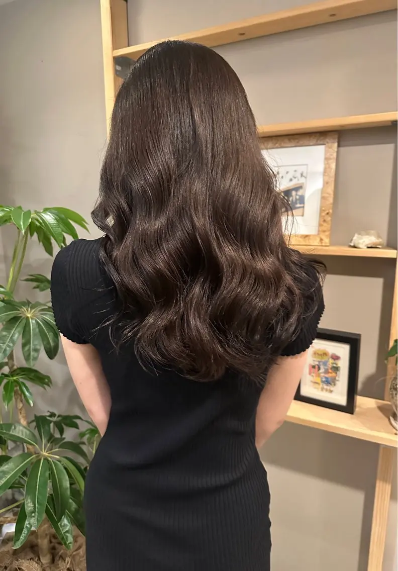 ロング カラー 金ウンス 髪質改善カラーのヘアスタイル