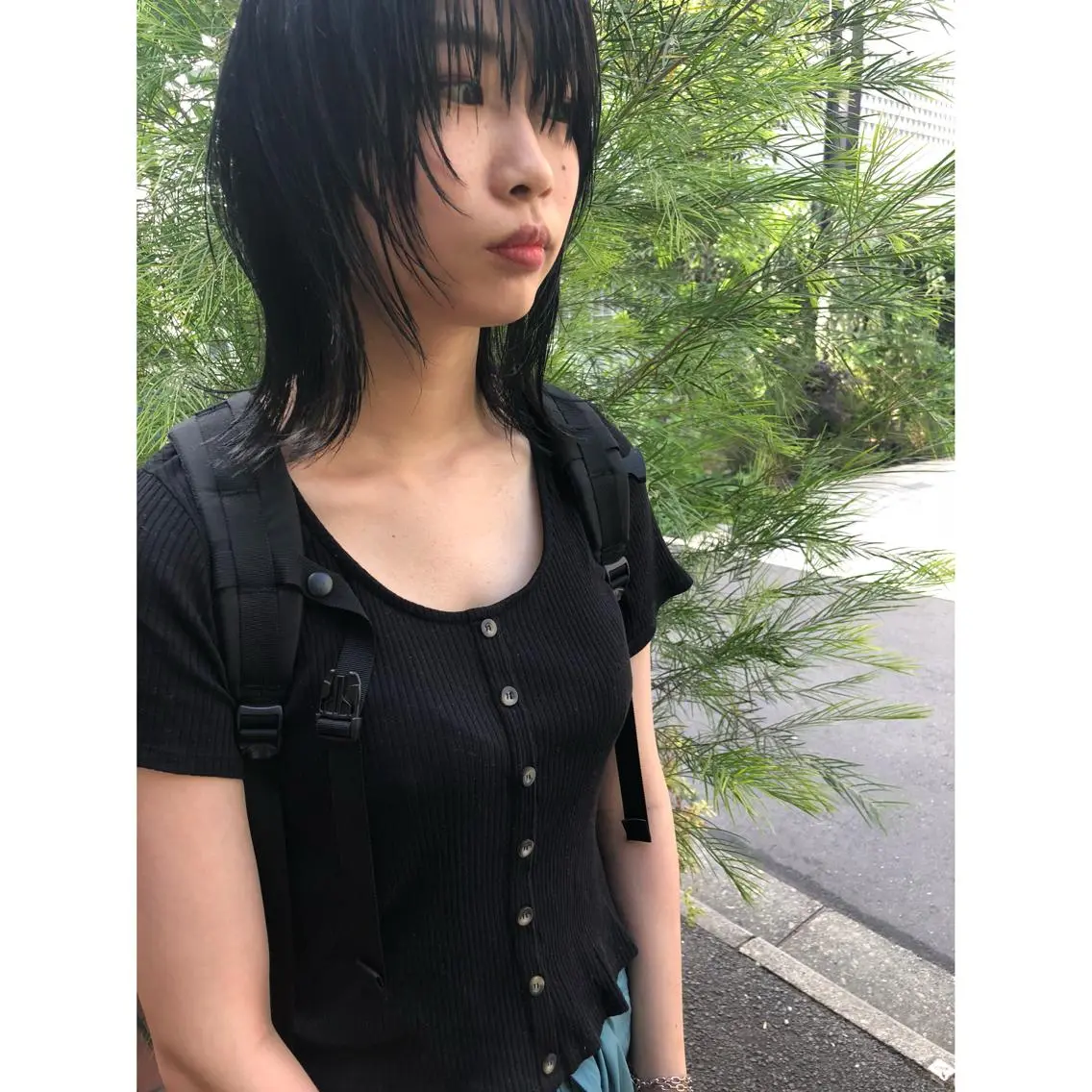 ミディアム カラー 黒髪 ブルーカラー ブルーブラック ウルフカット カット ヘアカラー トリートメント ヘアセット センスをお届けします 大谷将生infpのヘアスタイル