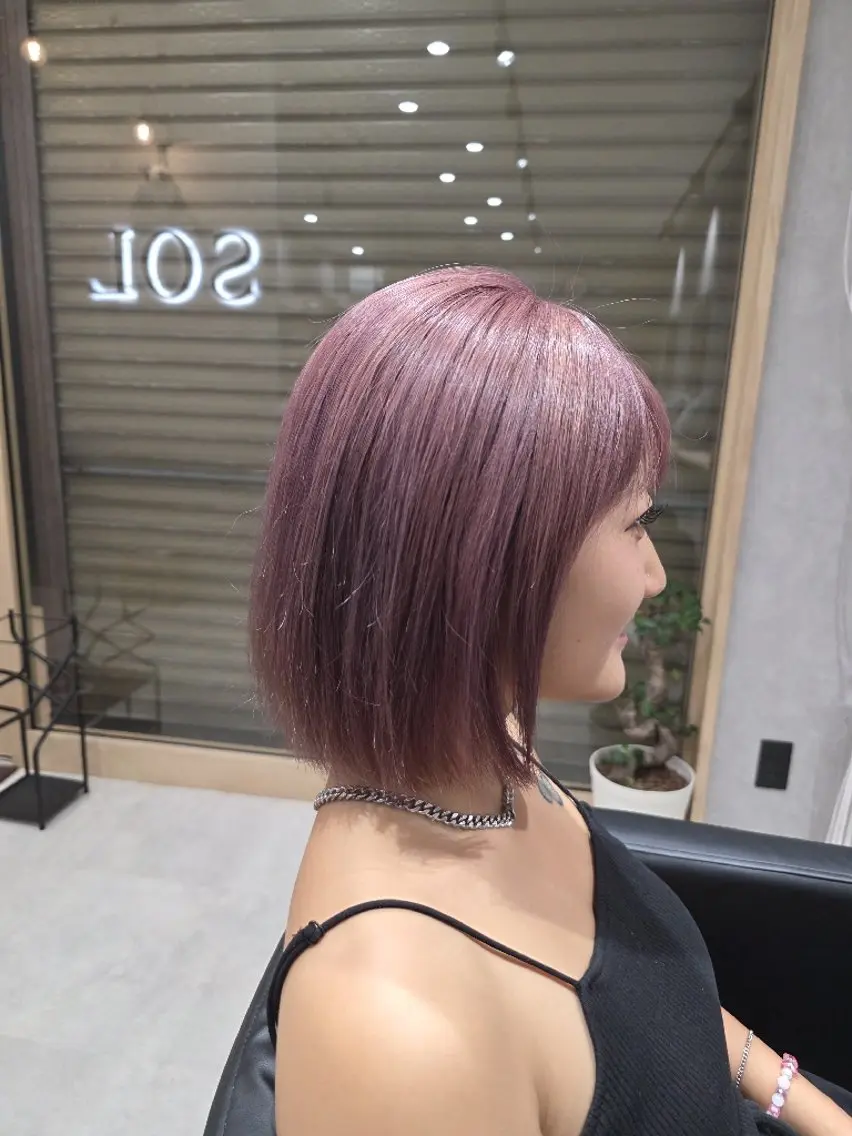 ショート カラー ブリーチ 川瀬 夢来のヘアスタイル