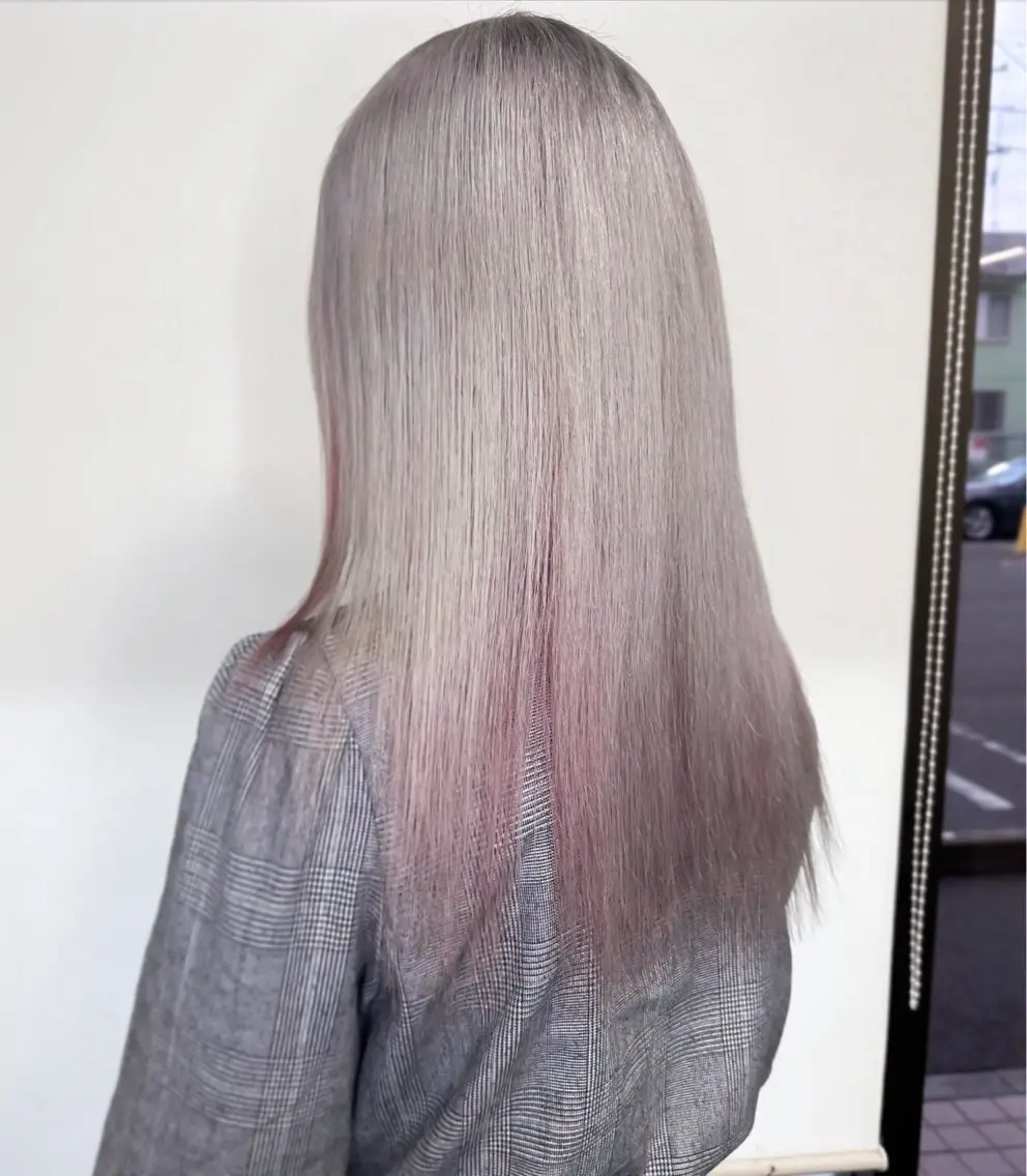 セミロング カラー カット ヘアカラー ブリーチカラー🫧 森　凪沙のヘアスタイル