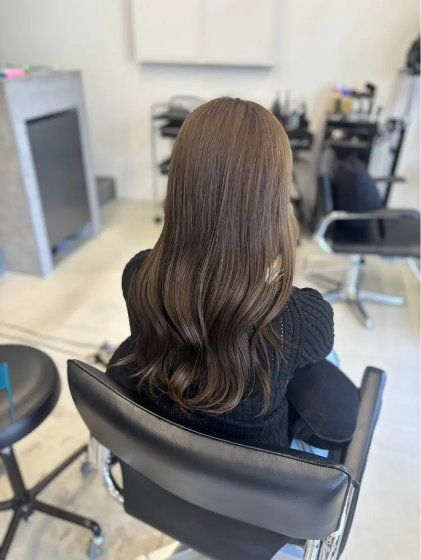 ロング カット ヘアカラー 笹山 未夢のヘアスタイル