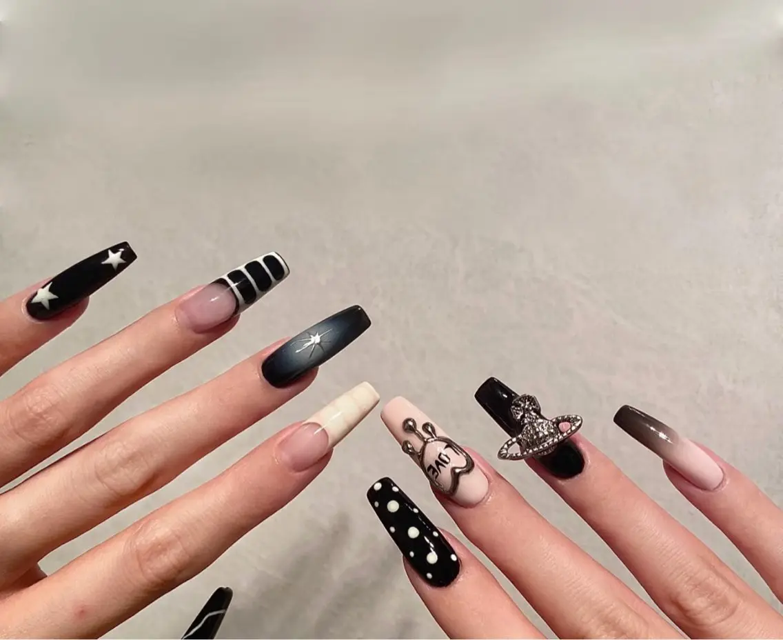 ネイル フレンチネイル グラデーション キラキラネイル 韓国ネイル マグネットネイル 🎀🎀YooLi Nail Salonのネイルデザイン