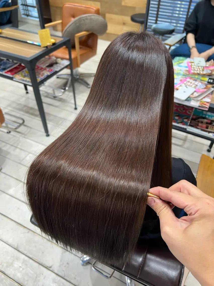 ロング pasdetrois AINAのヘアスタイル