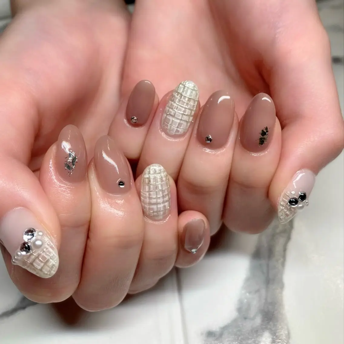 ネイル ピンク ツイードネイル ホワイト MALAMA NAILのネイルデザイン